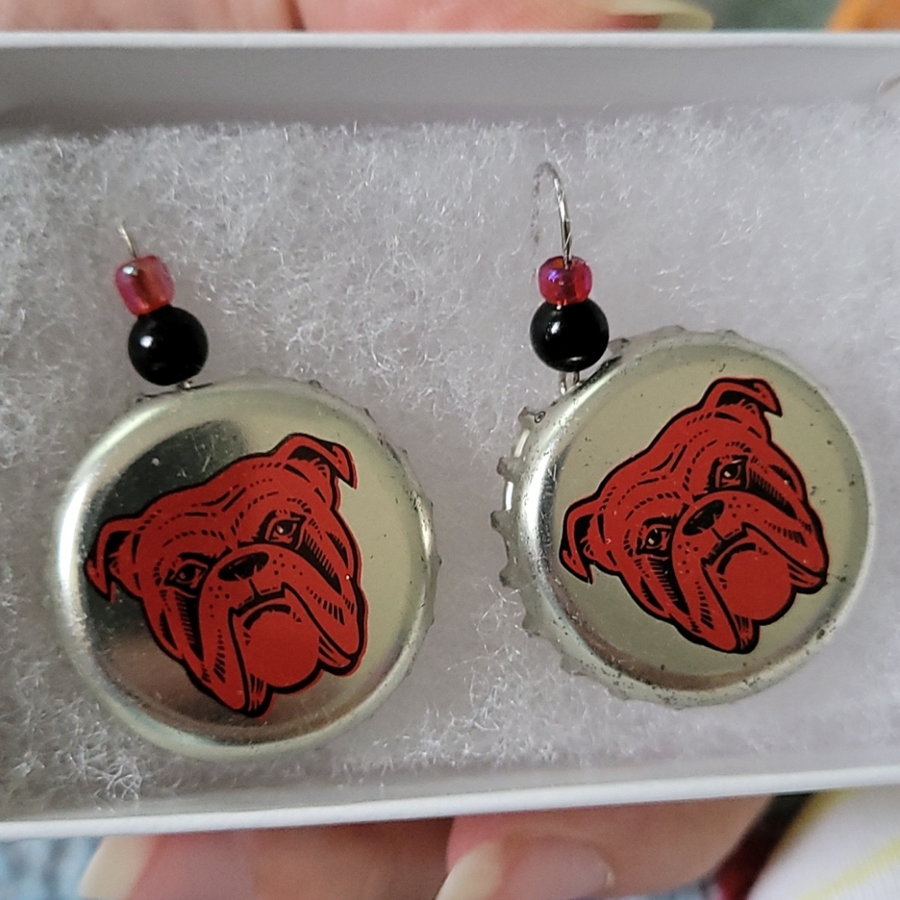 NWT UGA Gurley Girl's Creations Hand Crafted earrings - Picture 1 of 3